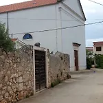 House Jasna In Island Center *