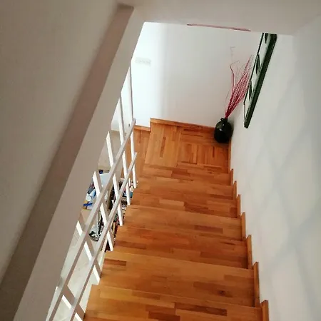 House Jasna In Island Center Vikendica
