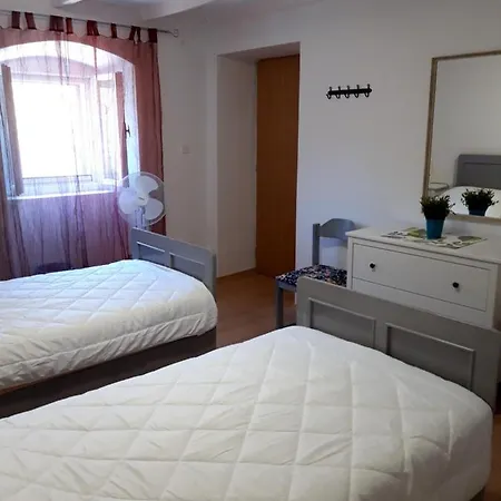 House Jasna In Island Center Holiday home Silba
