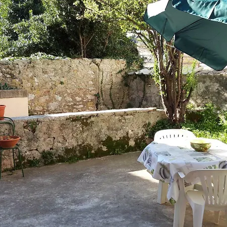 House Jasna In Island Center