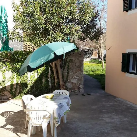 House Jasna In Island Center Silba