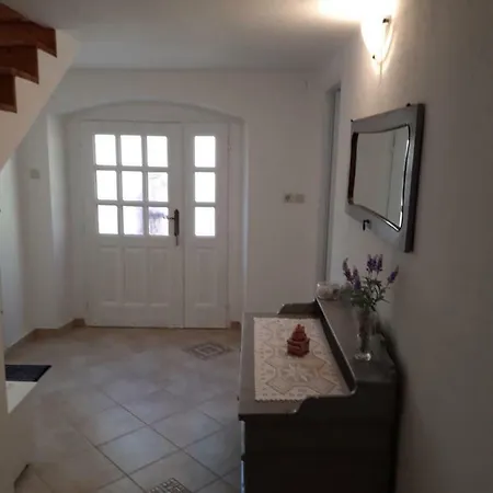 House Jasna In Island Center