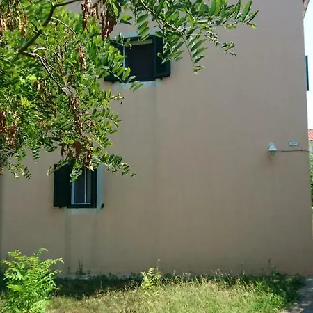 House Jasna In Island Center