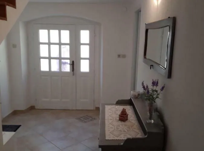 House Jasna In Island Center